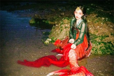 ​小说：赵敏被困冰火岛，等了张无忌十八年，每天在海边等他归来