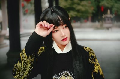 ​小说：梦青衣破例为他开放全部的塔层，门人开始打探他的底细