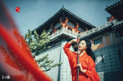 ​小说：三妹痴傻，大娘借机谋害母亲，12岁女儿：这病我能治疗