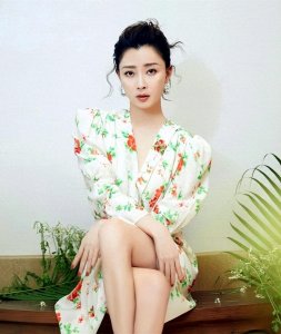 《人世间》主演殷桃：前夫入狱10年，经历多段感情后依旧孤身一人