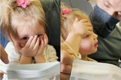 两岁女儿拒戴口罩,美国一家三口被赶下航班,母亲拍视频哭诉却被骂惨