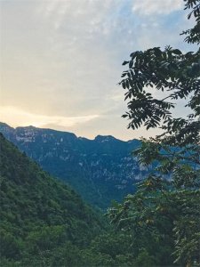 河南新乡秋沟也很美