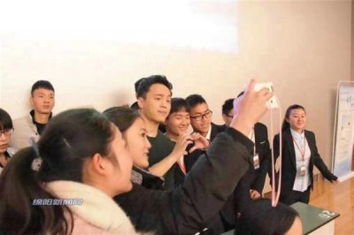 《谁的青春不迷茫》作者刘同来绵为你的青春解惑