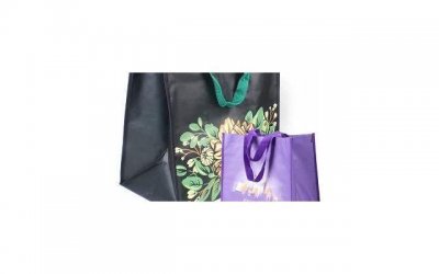 大我16岁的大叔找我谈恋爱,有什么企图